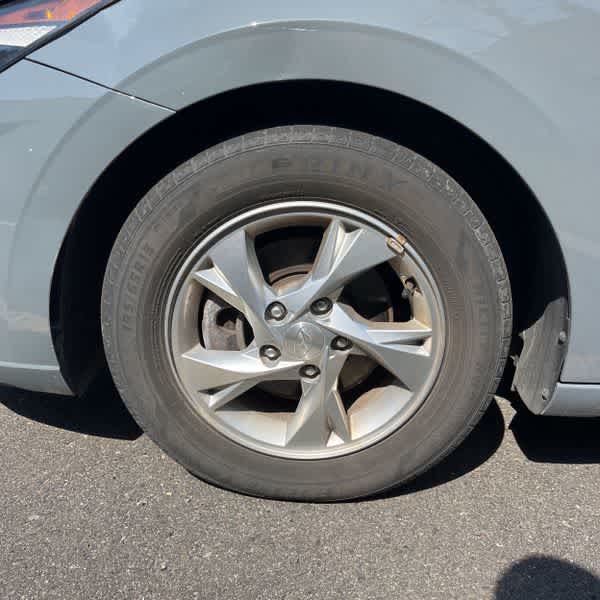 2022 Hyundai Elantra SE