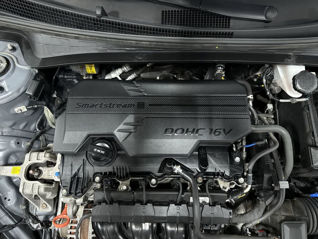 2022 Hyundai Elantra SE