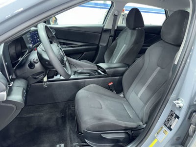 2022 Hyundai Elantra SE