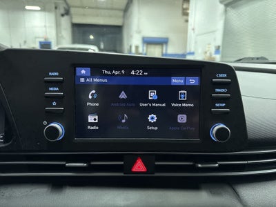 2022 Hyundai Elantra SE