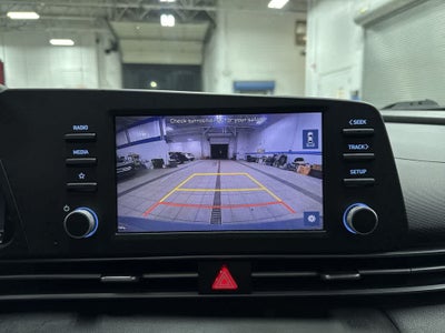 2022 Hyundai Elantra SE