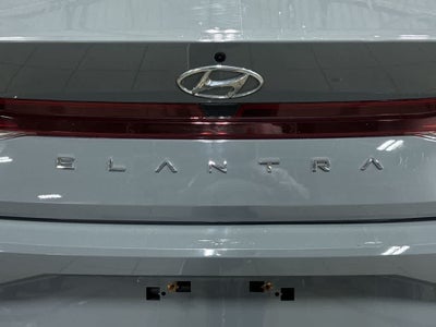 2022 Hyundai Elantra SE