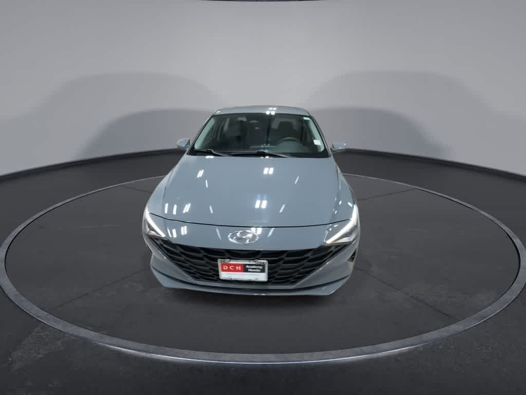 2022 Hyundai Elantra SE