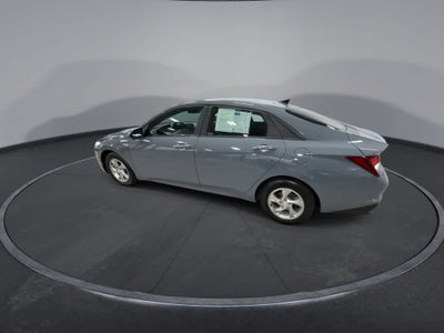 2022 Hyundai Elantra SE