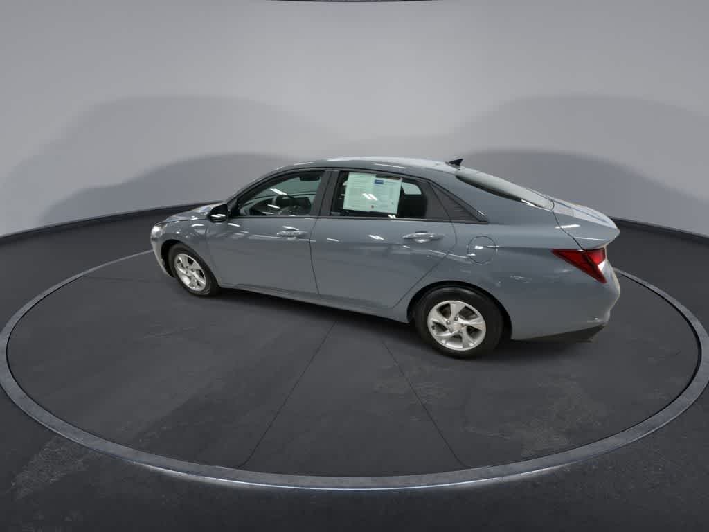 2022 Hyundai Elantra SE