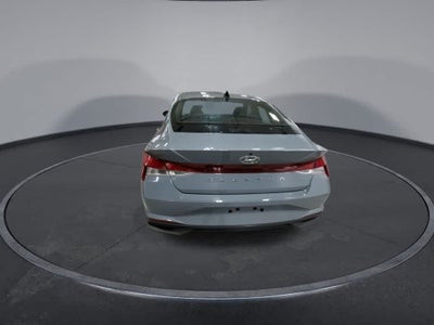 2022 Hyundai Elantra SE