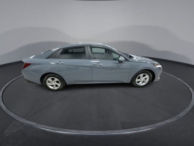 2022 Hyundai Elantra SE