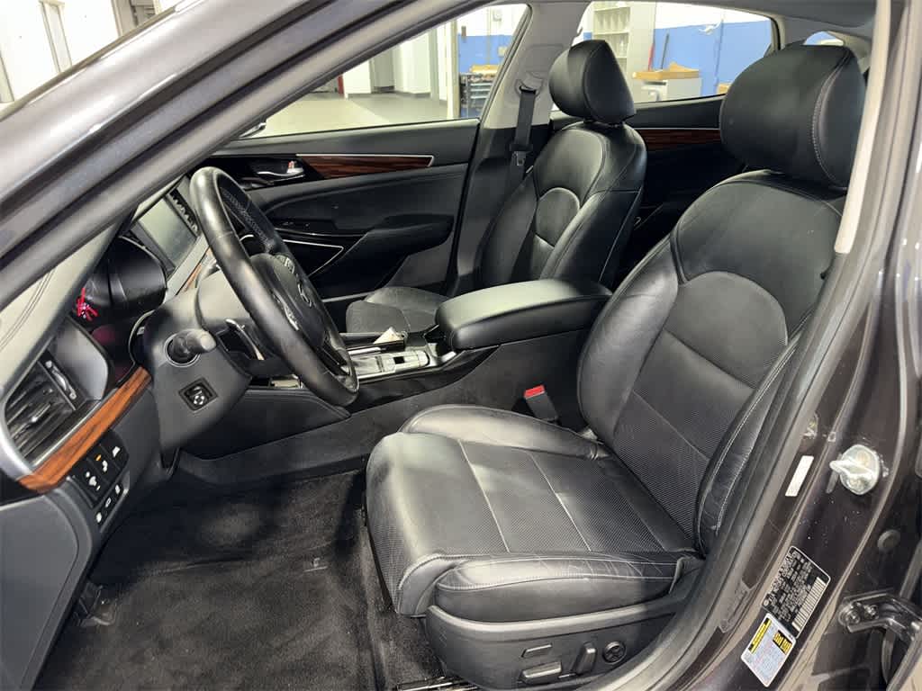 2018 Kia Cadenza Technology