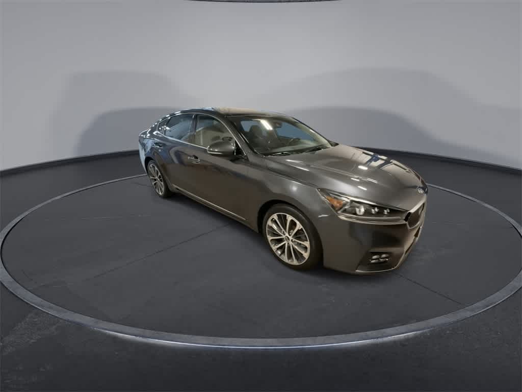 2018 Kia Cadenza Technology