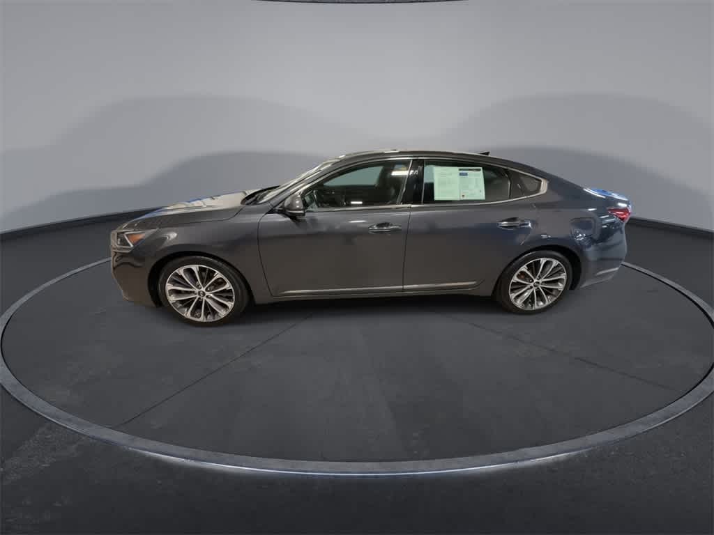 2018 Kia Cadenza Technology