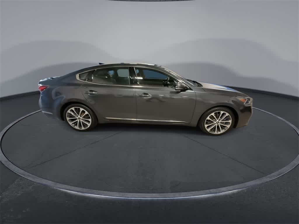 2018 Kia Cadenza Technology