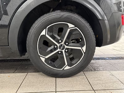 2023 Kia Niro LX