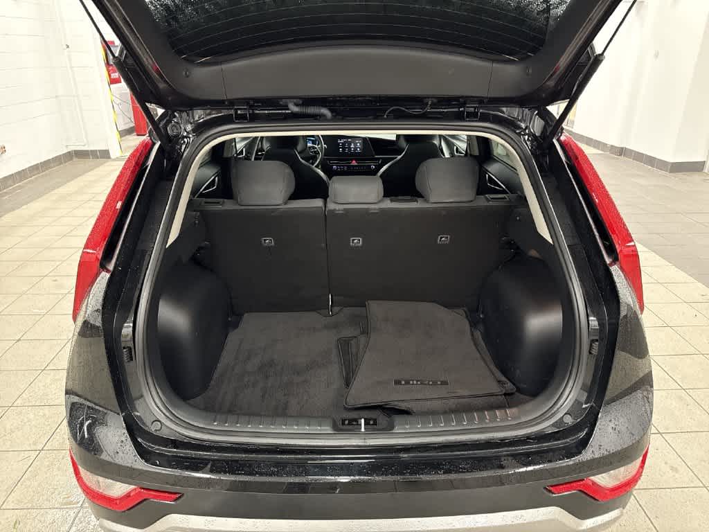 2023 Kia Niro LX
