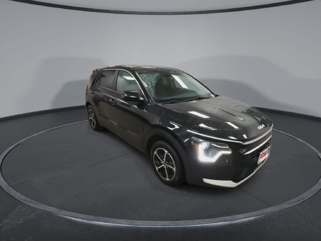 2023 Kia Niro LX