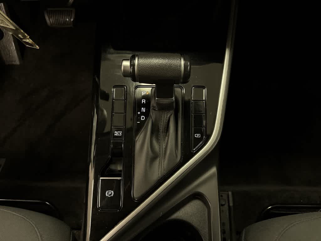 2023 Kia Niro LX