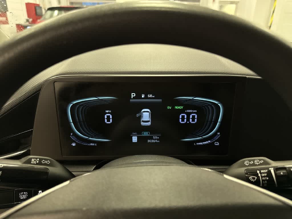 2023 Kia Niro LX