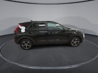 2023 Kia Niro LX