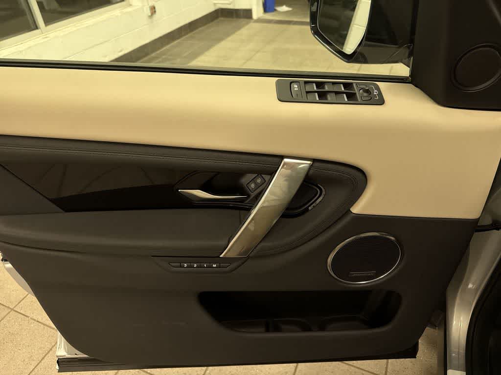 2025 Land Rover Discovery Sport S