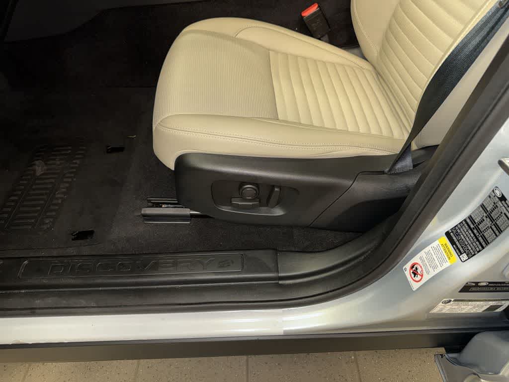 2025 Land Rover Discovery Sport S