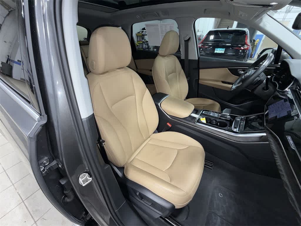 2022 Audi Q7 Premium