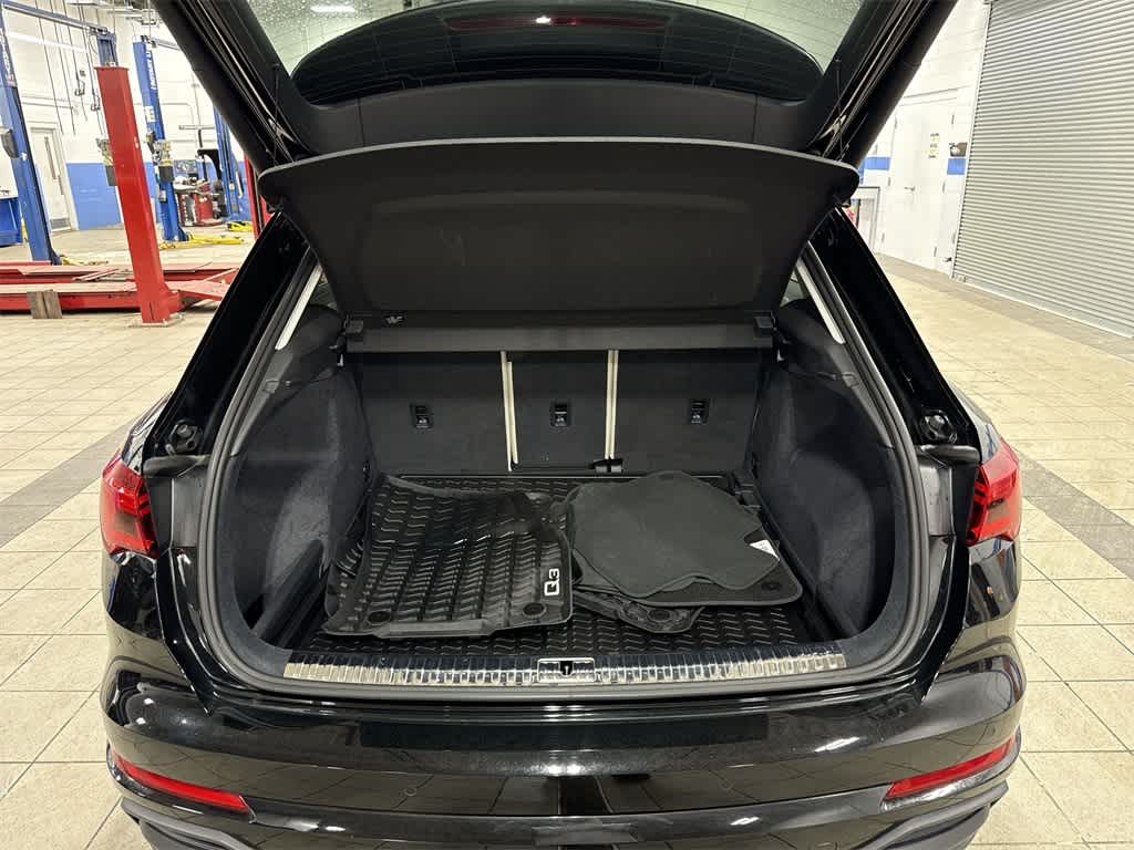 2024 Audi Q3 S line Premium