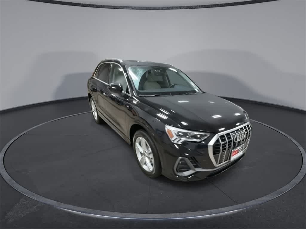 2024 Audi Q3 S line Premium