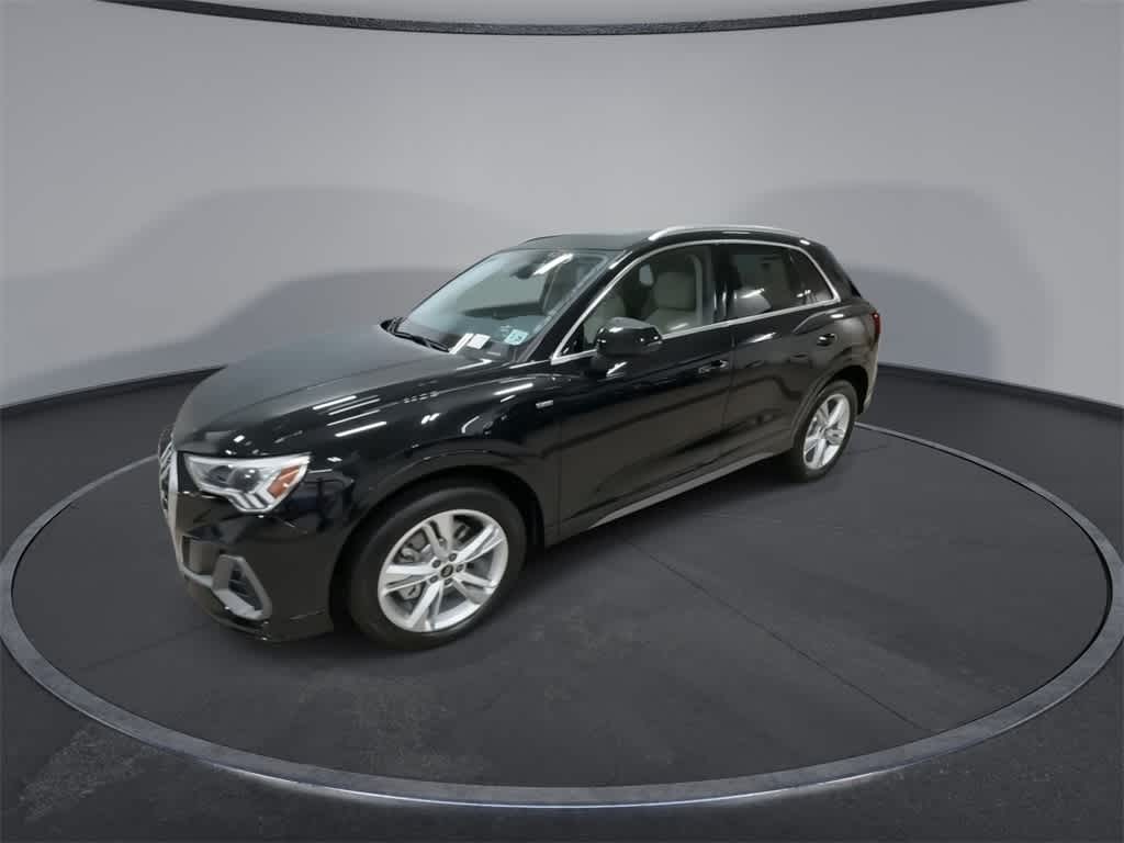 2024 Audi Q3 S line Premium