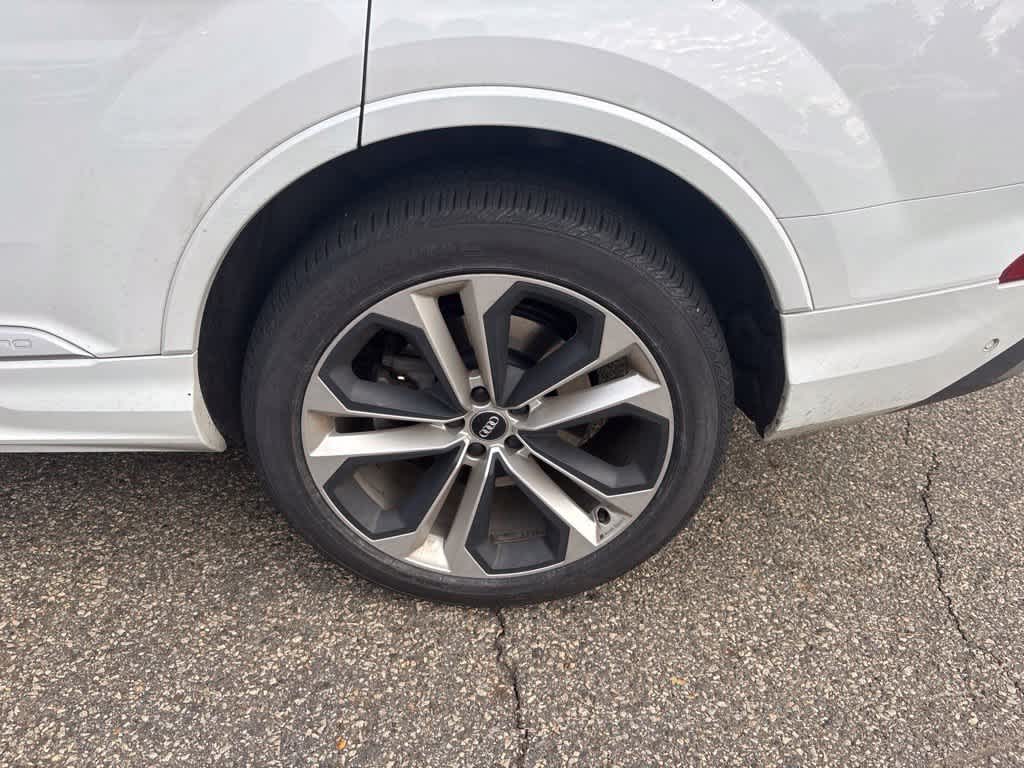 2020 Audi Q7 Premium Plus