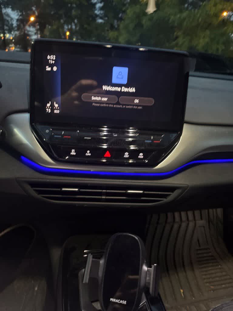 2022 Volkswagen ID.4 Pro