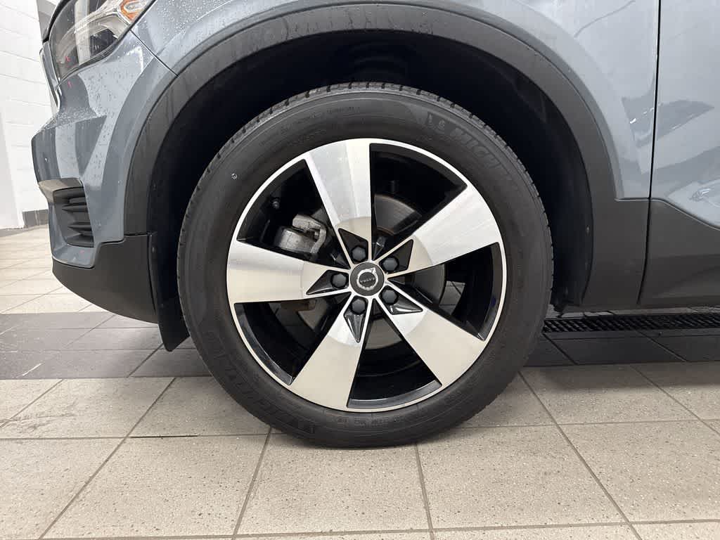 2020 Volvo XC40 Momentum