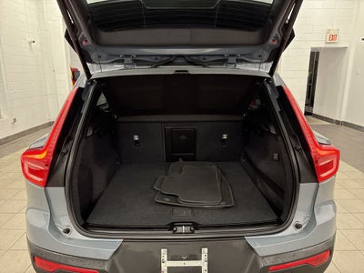 2020 Volvo XC40 Momentum