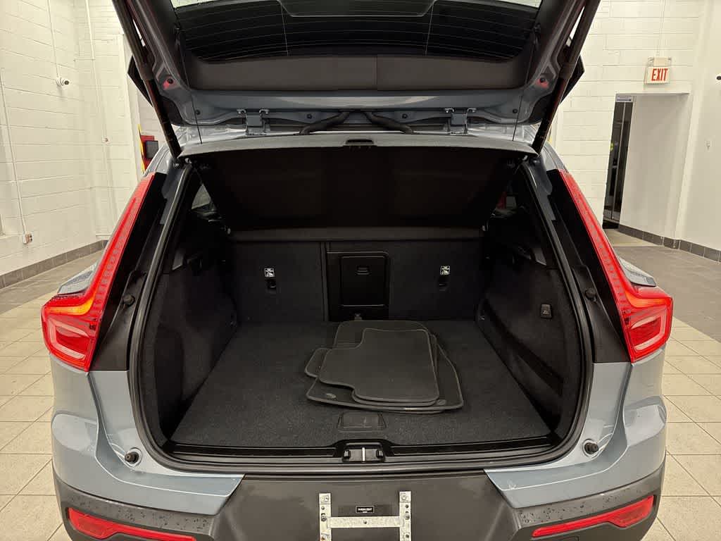 2020 Volvo XC40 Momentum