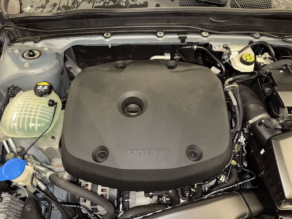 2020 Volvo XC40 Momentum