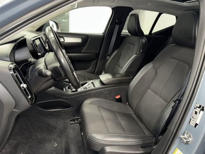 2020 Volvo XC40 Momentum