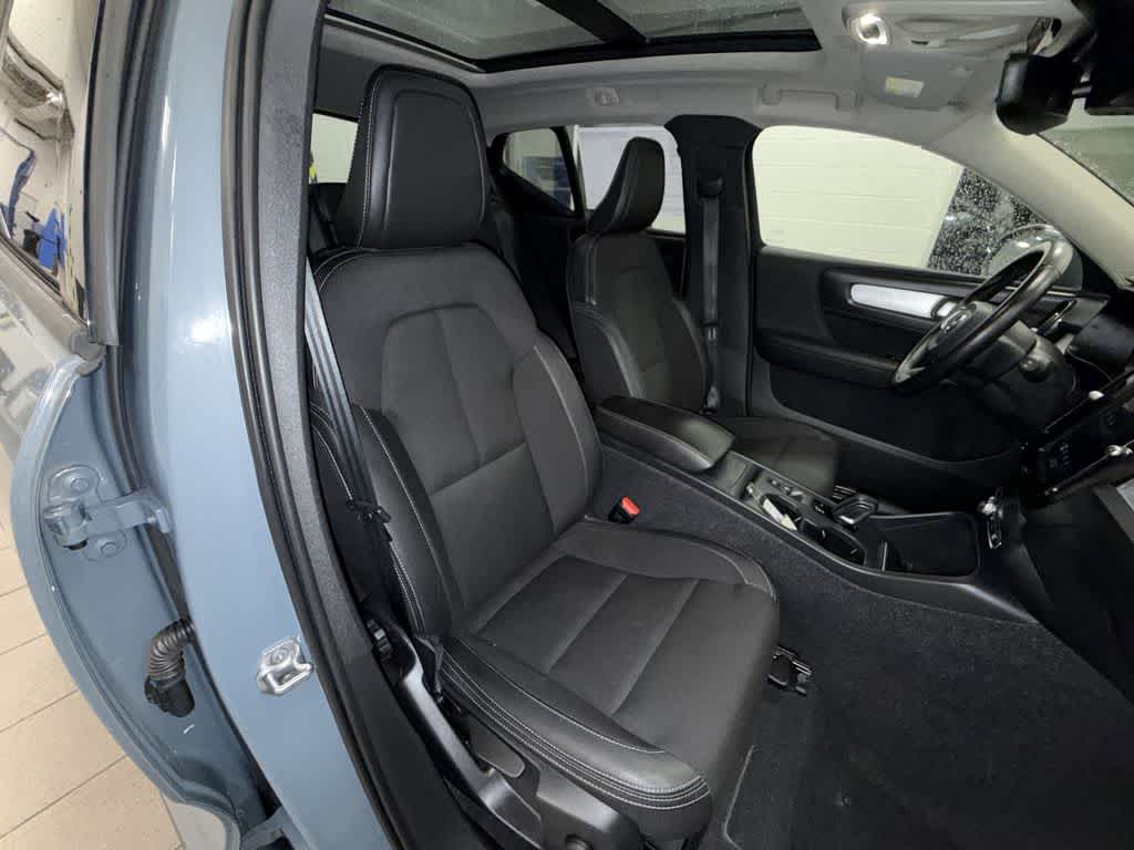 2020 Volvo XC40 Momentum
