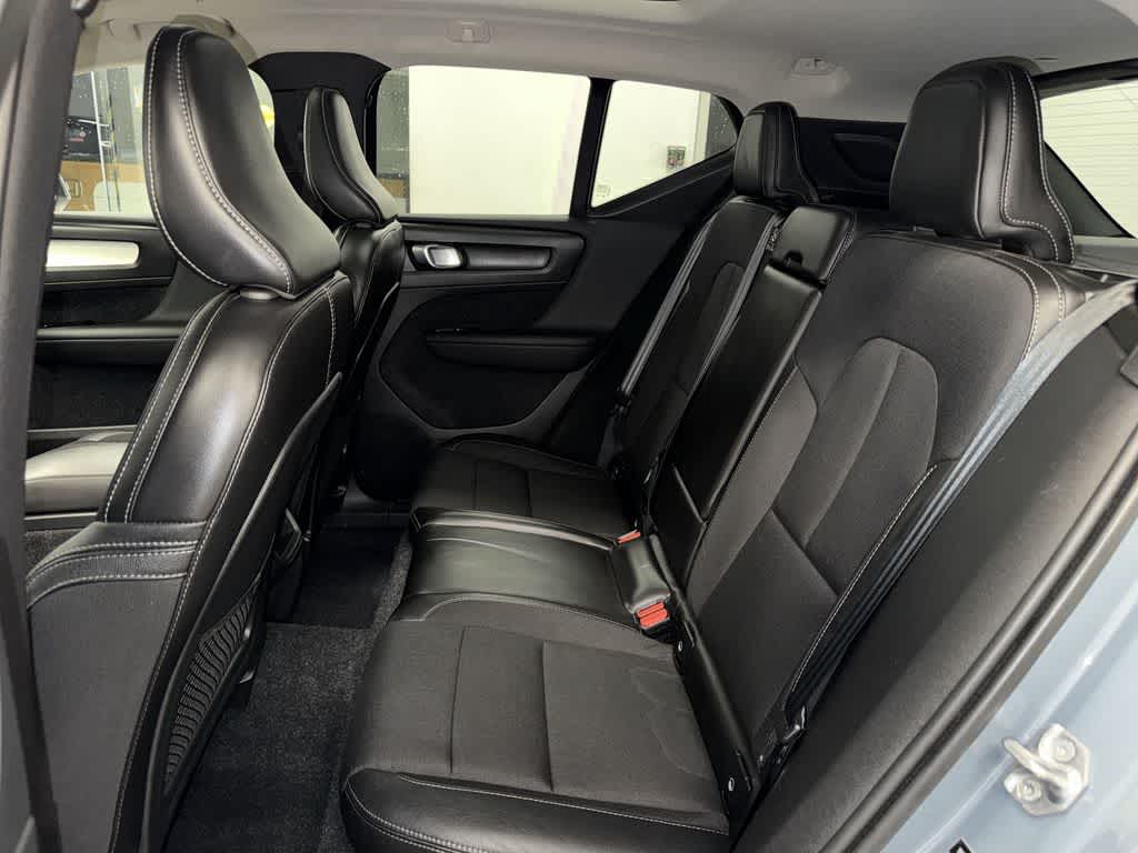 2020 Volvo XC40 Momentum