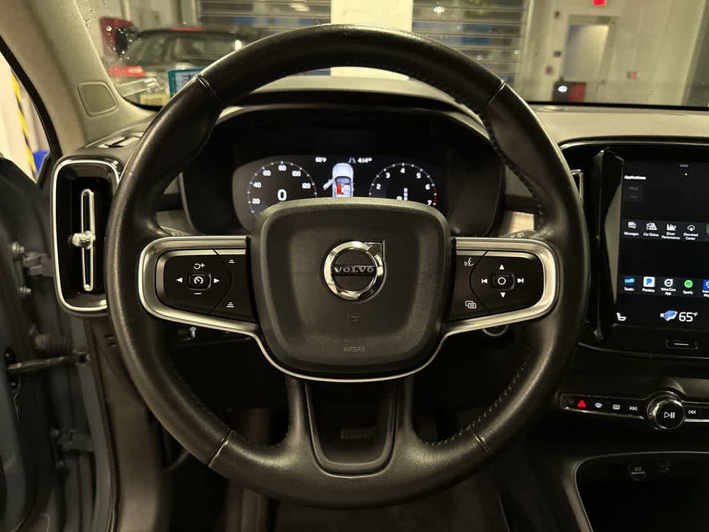 2020 Volvo XC40 Momentum