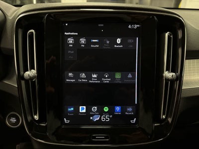 2020 Volvo XC40 Momentum
