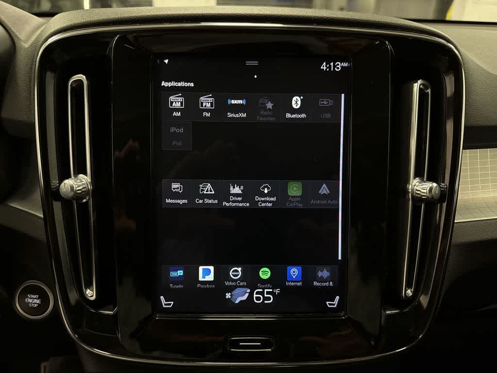 2020 Volvo XC40 Momentum
