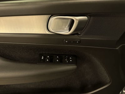 2020 Volvo XC40 Momentum