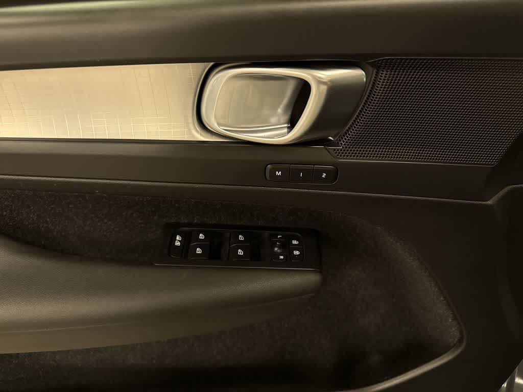 2020 Volvo XC40 Momentum