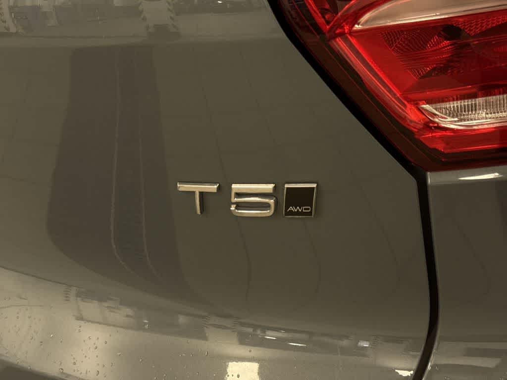 2020 Volvo XC40 Momentum