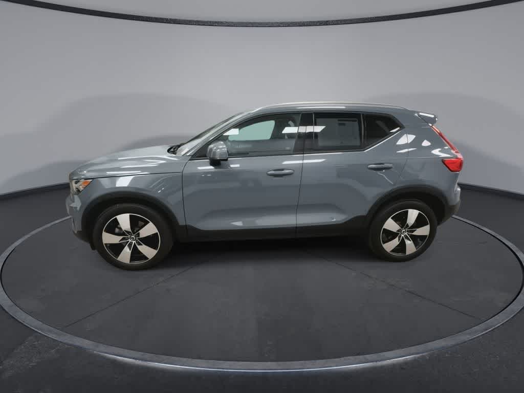2020 Volvo XC40 Momentum