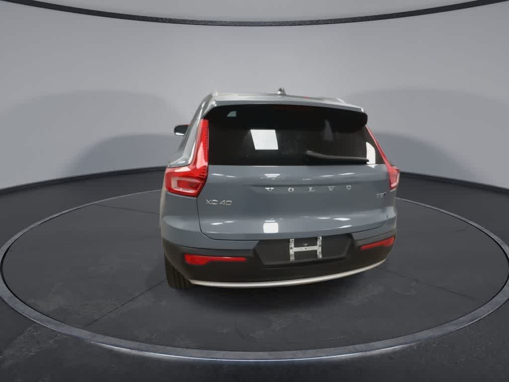 2020 Volvo XC40 Momentum