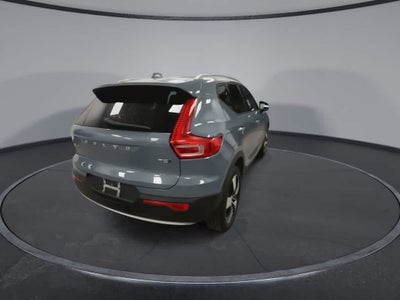 2020 Volvo XC40 Momentum