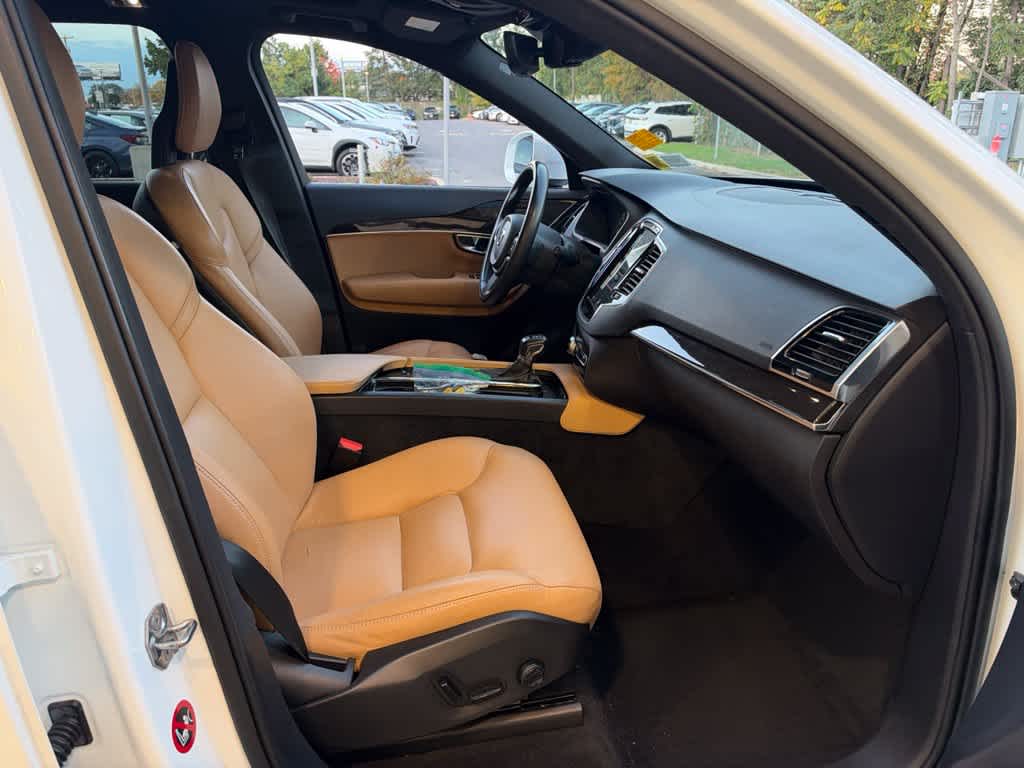 2018 Volvo XC90 Momentum