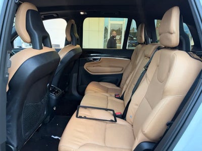 2018 Volvo XC90 Momentum