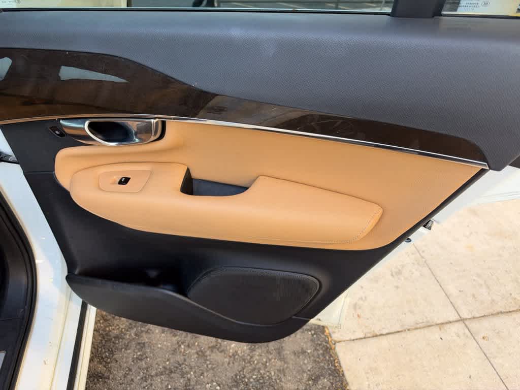 2018 Volvo XC90 Momentum