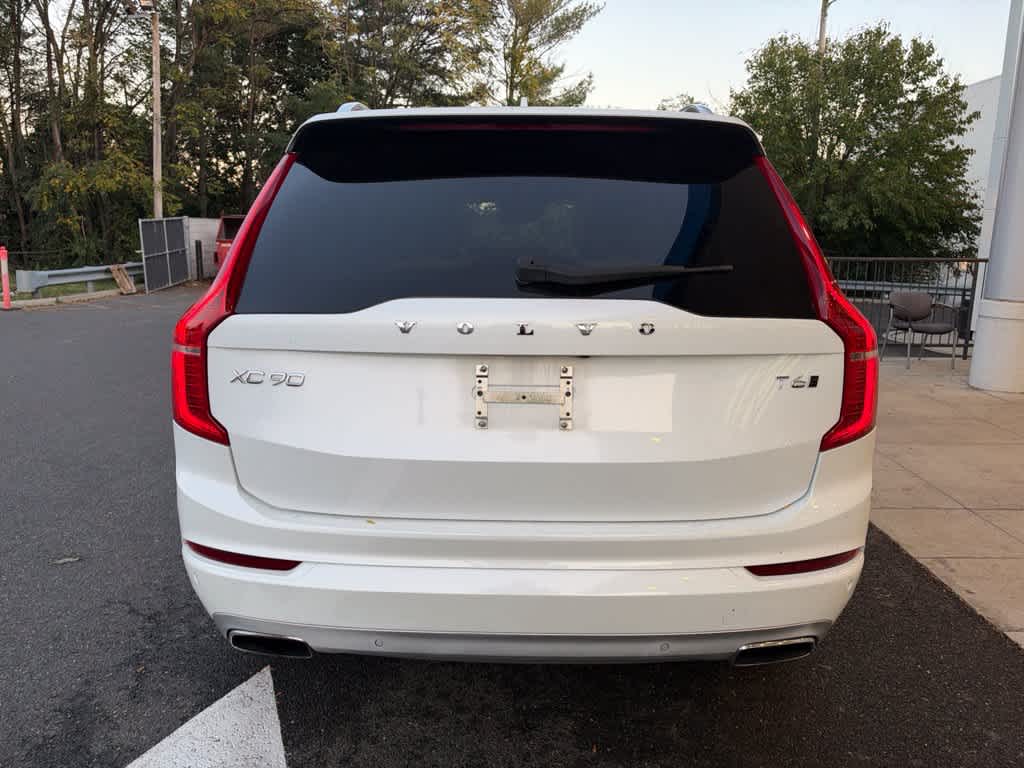 2018 Volvo XC90 Momentum