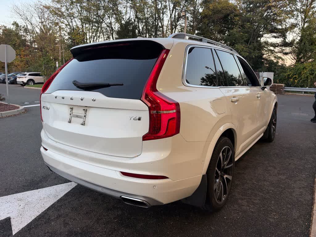 2018 Volvo XC90 Momentum